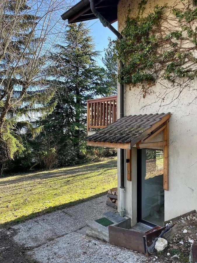 Apartment Studio Calme Proche Geneve Saint-Jean-de-Gonville France